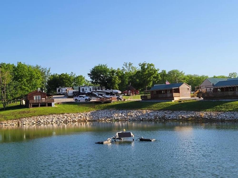 Country Cabins Hotel Chariton Экстерьер фото