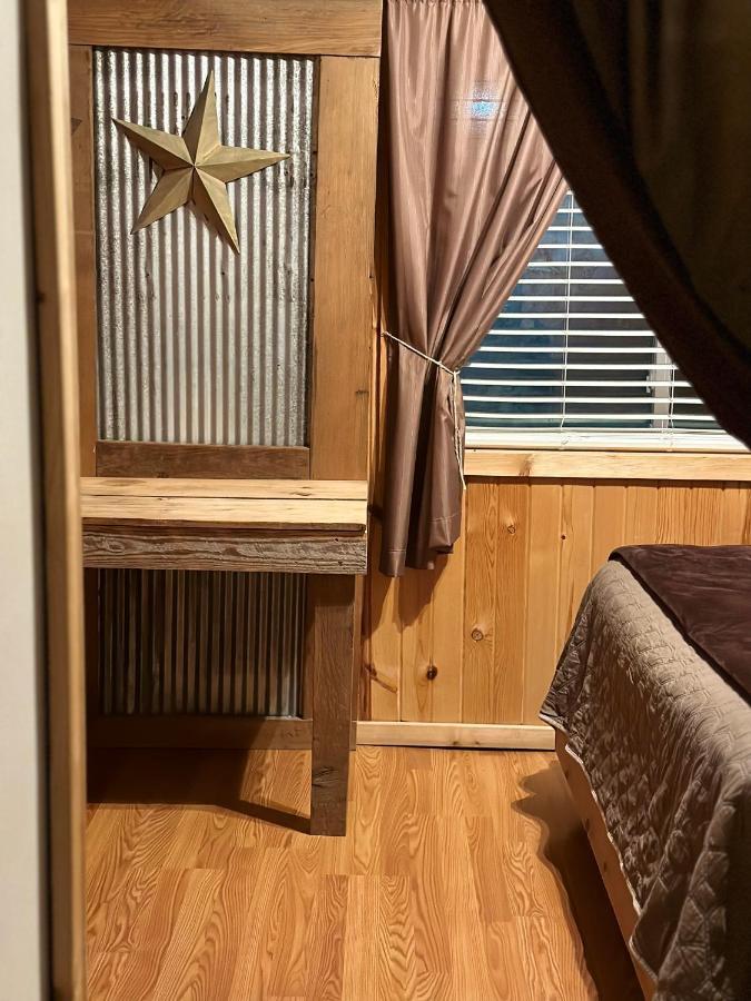 Country Cabins Hotel Chariton Экстерьер фото