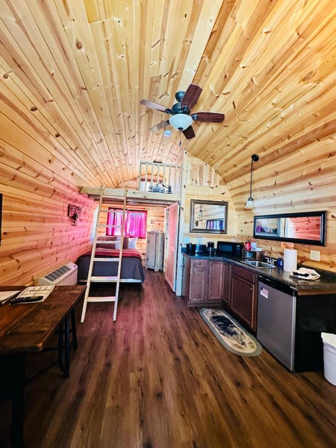 Country Cabins Hotel Chariton Экстерьер фото
