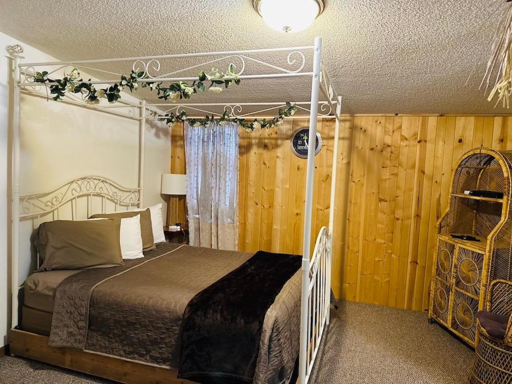 Country Cabins Hotel Chariton Экстерьер фото