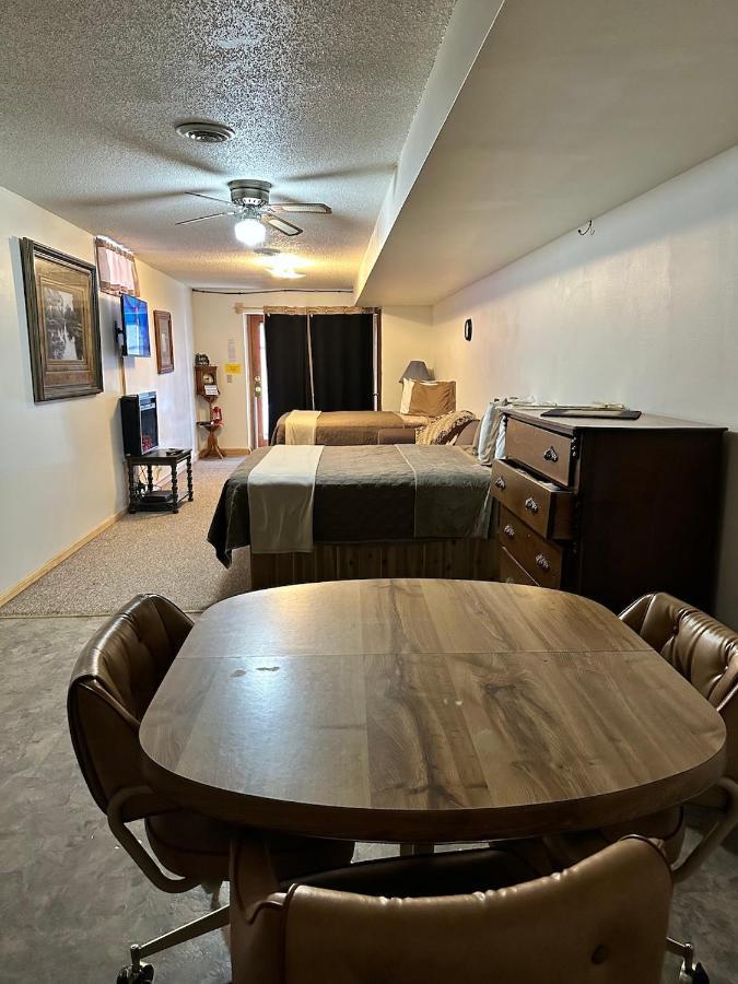 Country Cabins Hotel Chariton Экстерьер фото