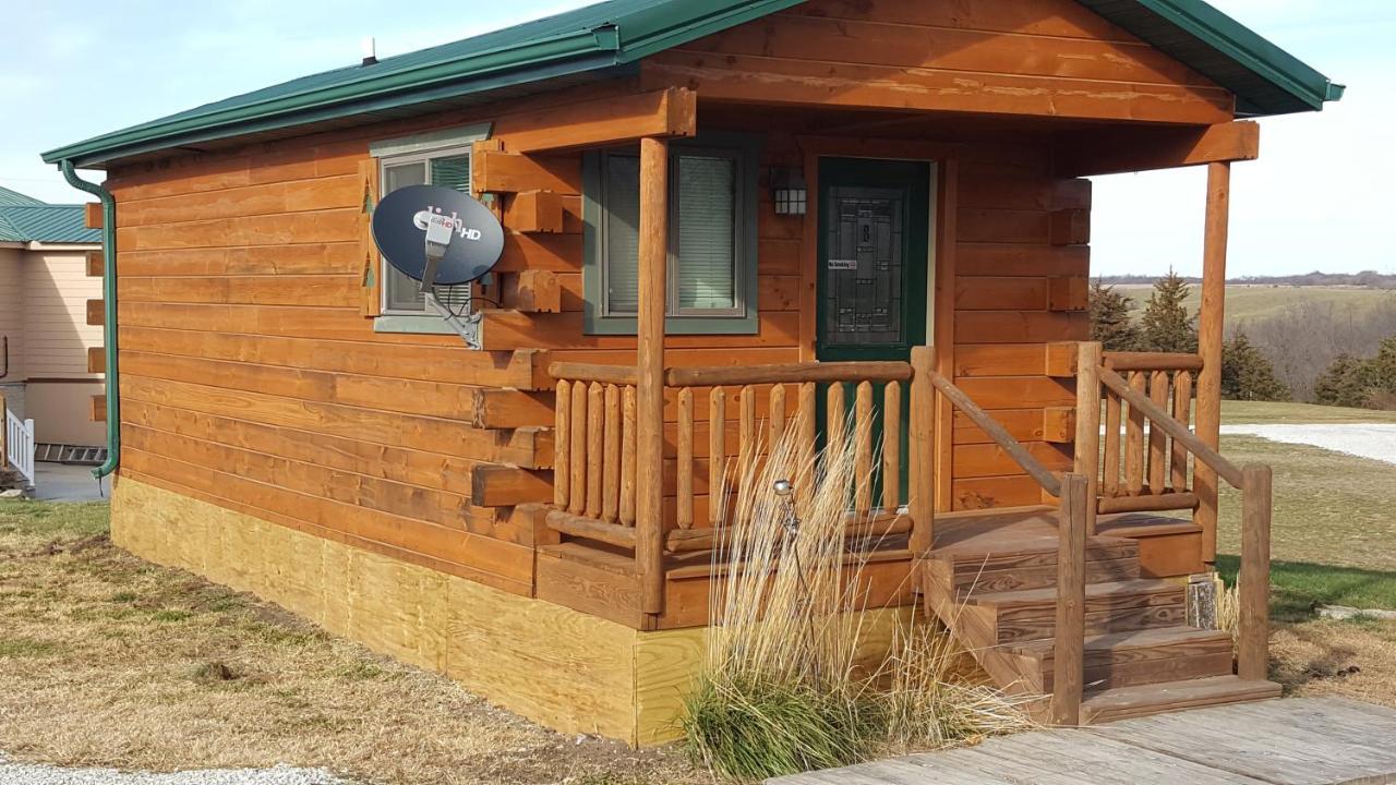 Country Cabins Hotel Chariton Экстерьер фото