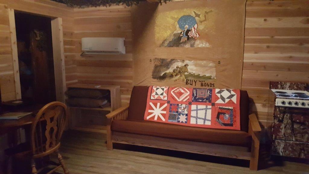 Country Cabins Hotel Chariton Экстерьер фото
