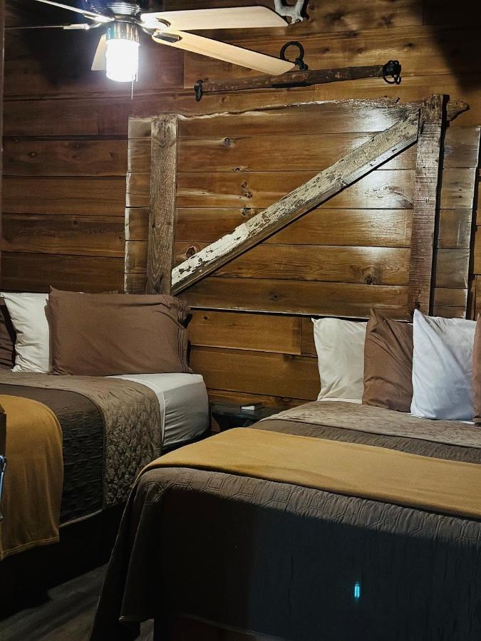 Country Cabins Hotel Chariton Экстерьер фото