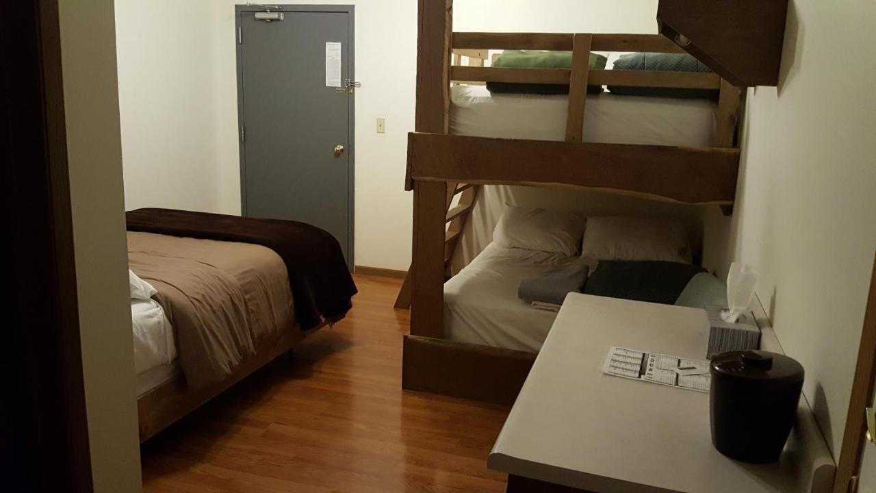 Country Cabins Hotel Chariton Экстерьер фото