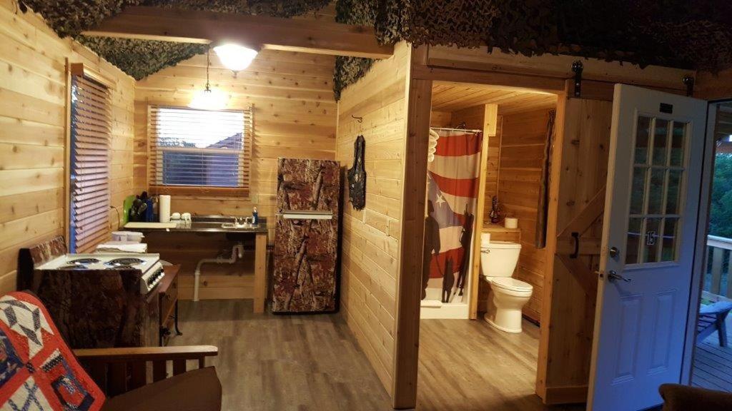 Country Cabins Hotel Chariton Экстерьер фото