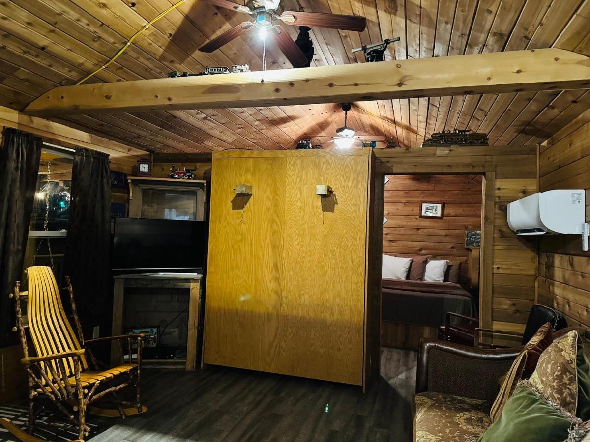 Country Cabins Hotel Chariton Экстерьер фото