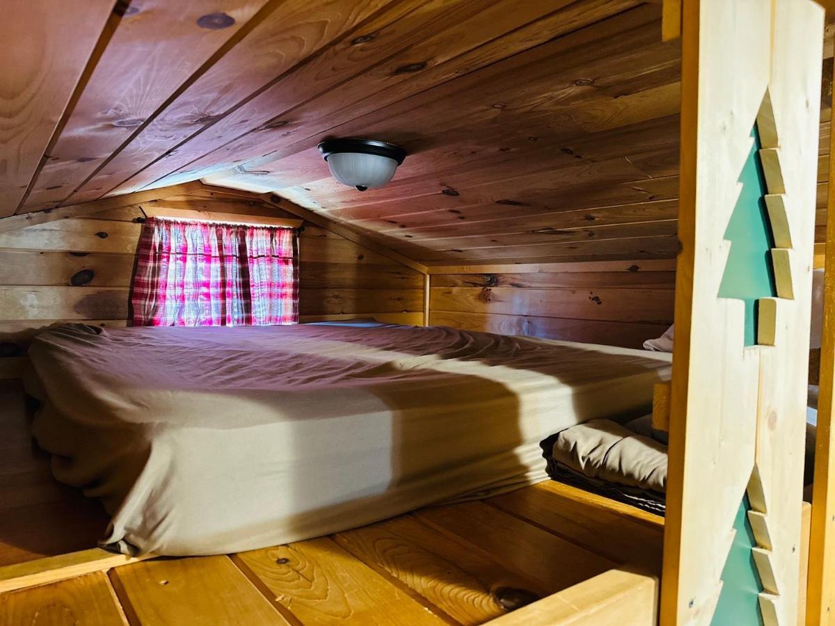 Country Cabins Hotel Chariton Экстерьер фото