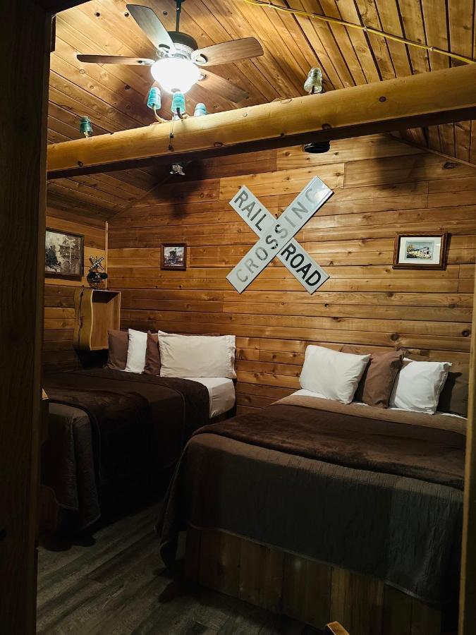 Country Cabins Hotel Chariton Экстерьер фото