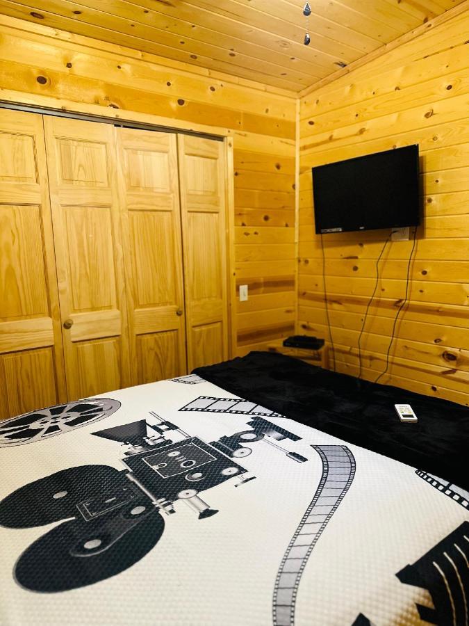 Country Cabins Hotel Chariton Экстерьер фото